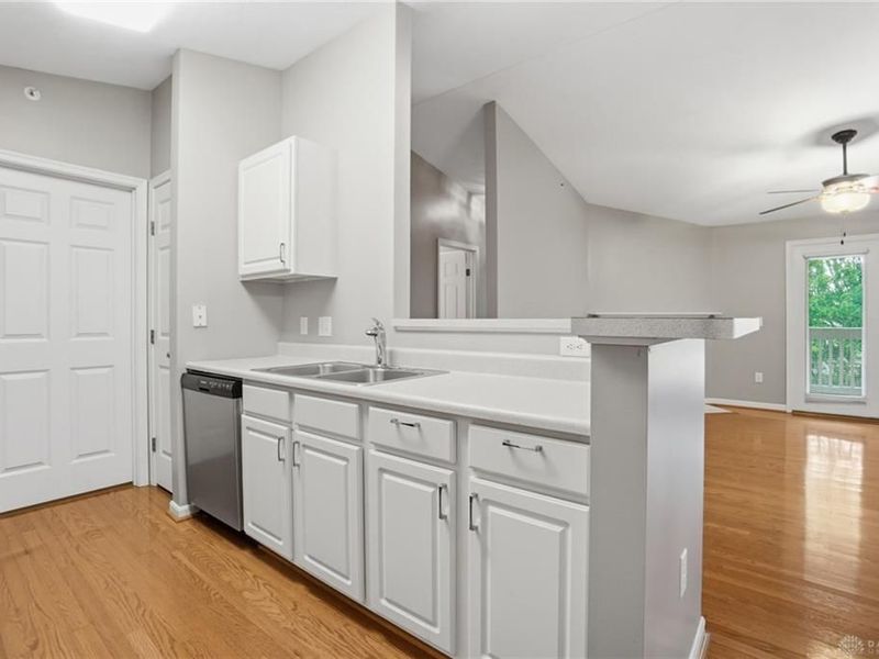 1982 Waterstone Boulevard, Unit 208, Washington Township, OH 45342 Photo 18