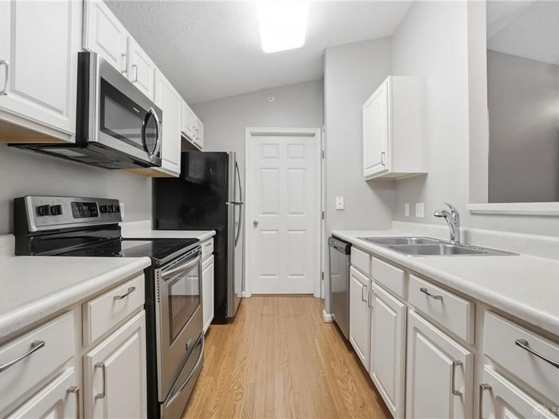1982 Waterstone Boulevard, Unit 208, Washington Township, OH 45342 Photo 19