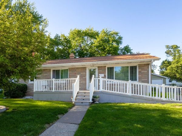 1920 E 31st Street , Davenport, IA 52807