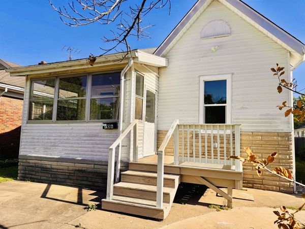 706 Madison Avenue, Evansville, IN 47713