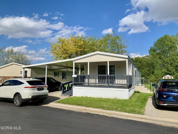 315 Parkview Drive, Bowling Green, OH 43402