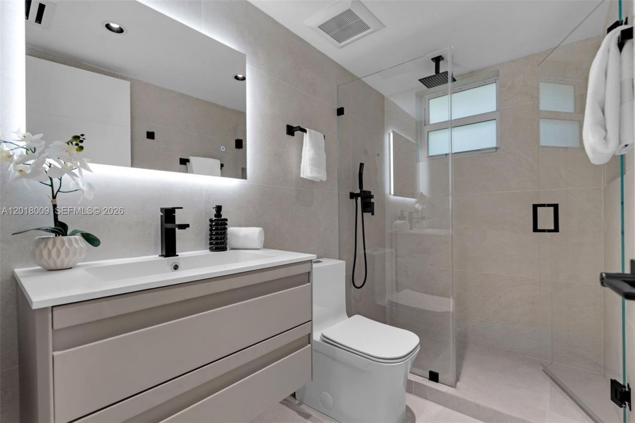 1203 Madrid St, Coral Gables, FL 33134 Photo