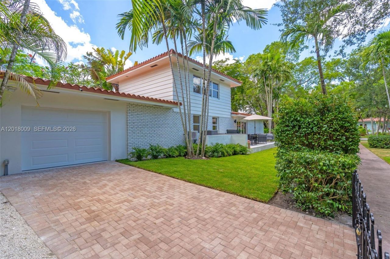 1203 Madrid St, Coral Gables, FL 33134 Photo