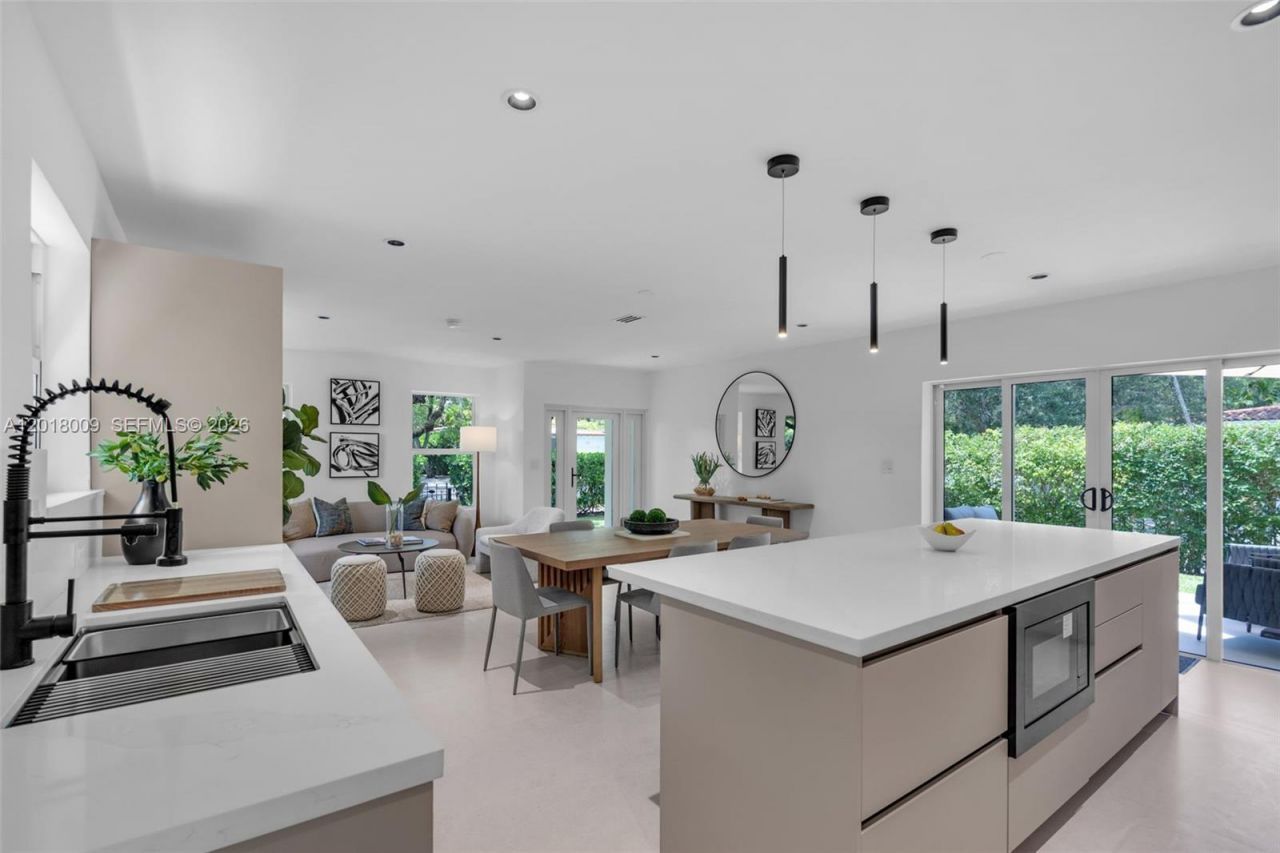 1203 Madrid St, Coral Gables, FL 33134 Photo