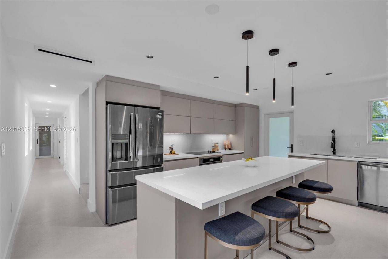 1203 Madrid St, Coral Gables, FL 33134 Photo