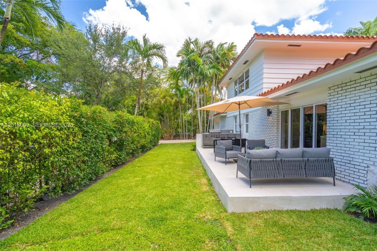 1203 Madrid St, Coral Gables, FL 33134 Photo
