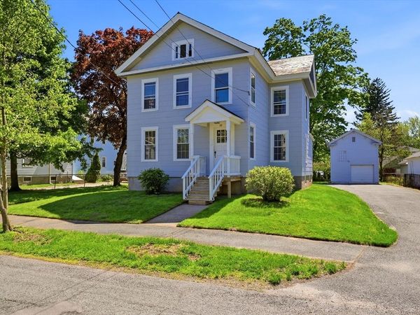 10 W School St, Westfield, MA 01085