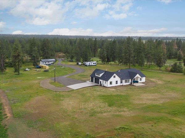 14506 W Pine Bluff Rd, Nine Mile Falls, WA 99026