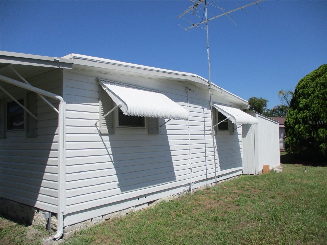 3734 Castle Drive , Zephyrhills, FL 33540 Photo