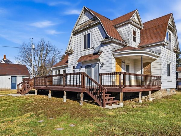 12 west Main Street , Central City, IA 52214