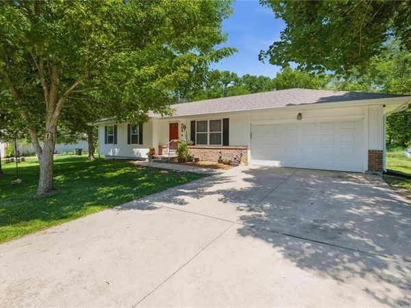 404 Ann Avenue, Harrisonville, MO 64701