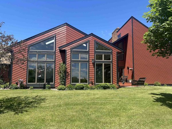W10290 Lumsden Road, Elroy, WI 53929