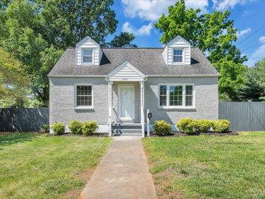 4532 Eden DR NW, Roanoke, VA 24012