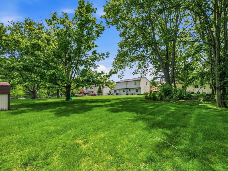 72 Yorkshire Road, Delaware, OH 43015 Photo 6