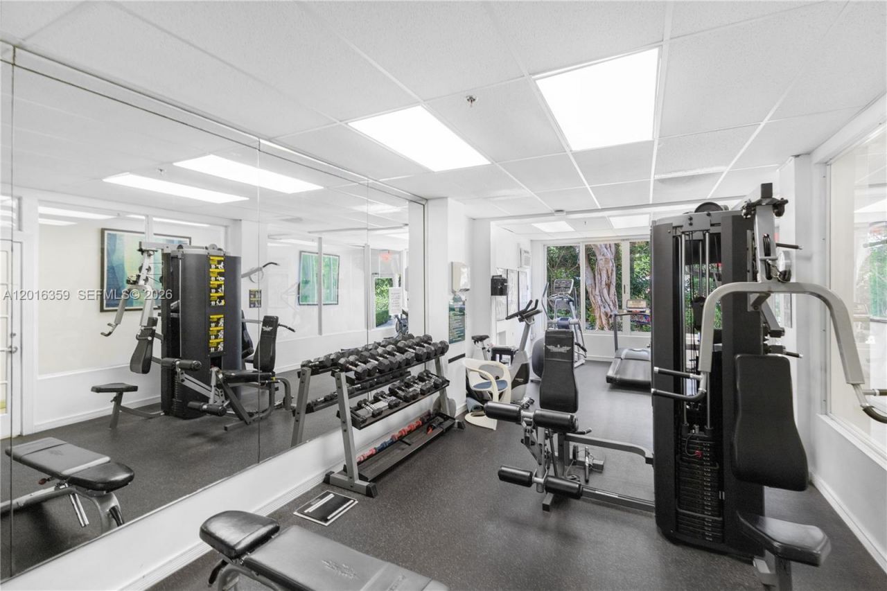 255 W 24th St , Unit 432, Miami Beach, FL 33140 Photo