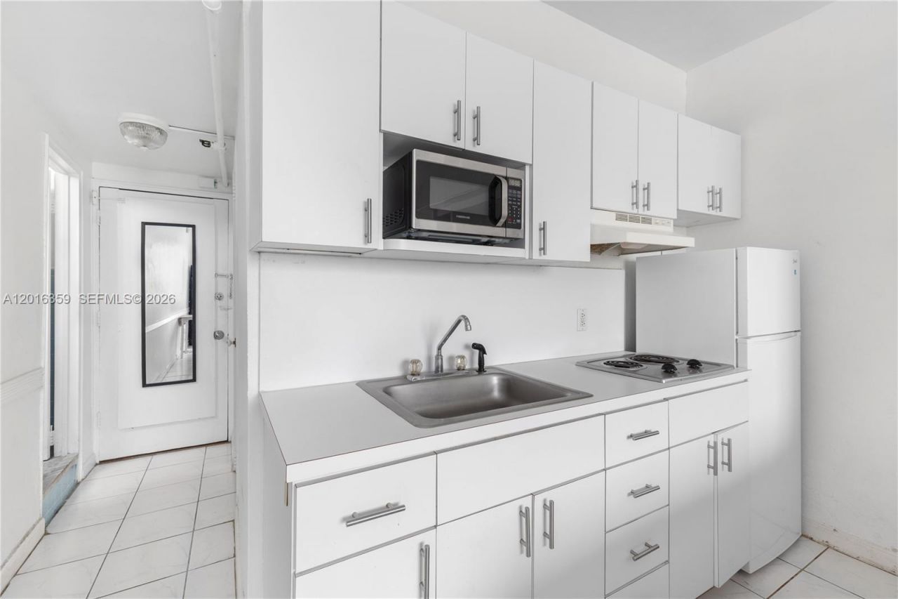 255 W 24th St , Unit 432, Miami Beach, FL 33140 Photo