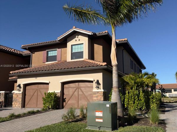 15323 Lucerna , Unit 204, Naples, FL 34114