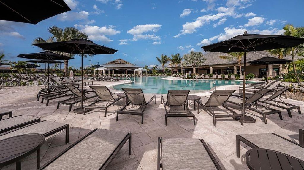 15323 Lucerna , Unit 204, Naples, FL 34114 Photo