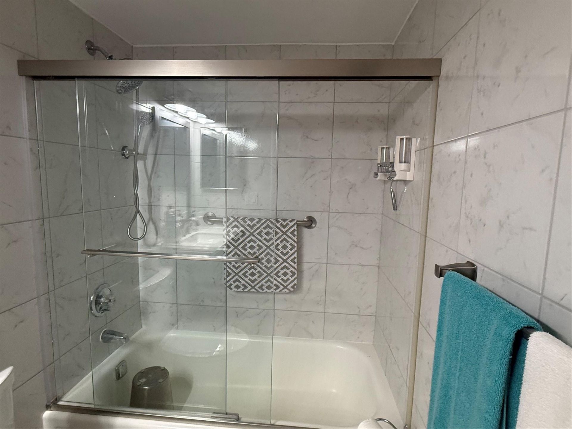 32 Abbey Lane, Unit 207, Delray Beach, FL 33446 Photo