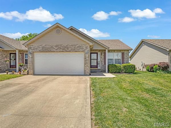 211 Alamosa Drive , Freeburg, IL 62243