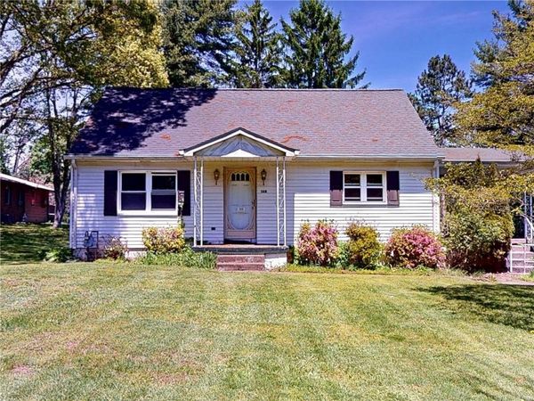 140 Evergreen Dr , Aliquippa, PA 15001