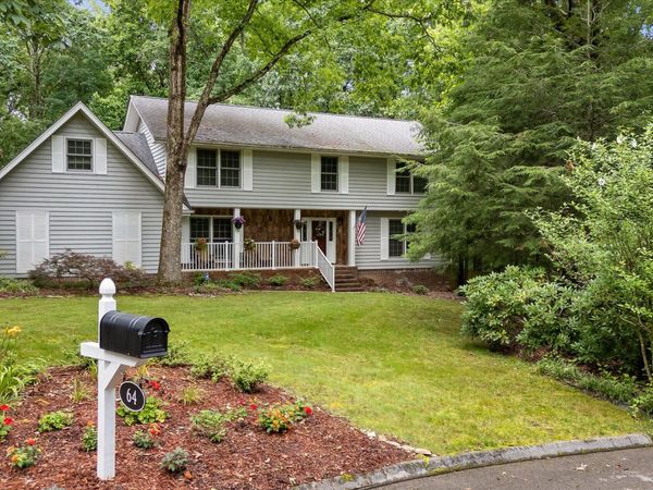 64 Whispering Pines Drive, Signal Mountain, TN 37377