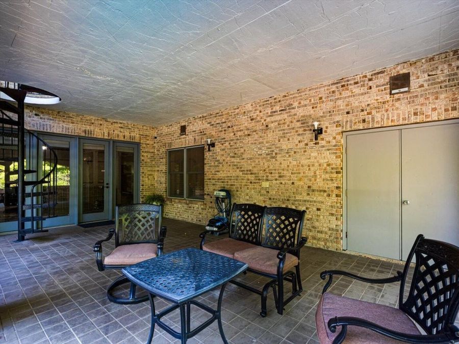 Property Image 92