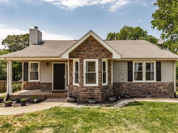 748 W Creek Dr , Clarksville, TN 37040