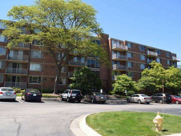 2222 S Stewart Avenue , Unit 1H, Lombard, IL 60148