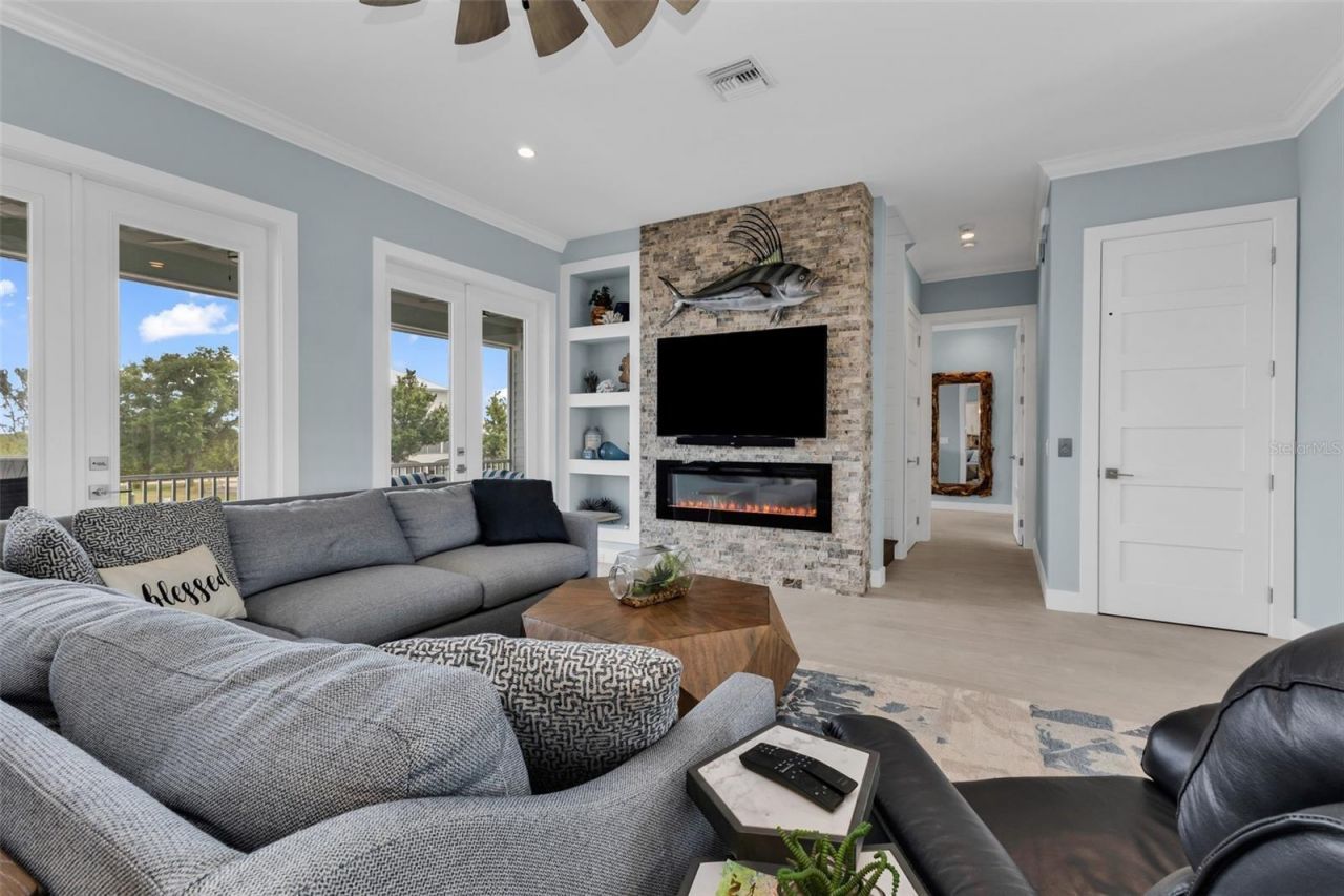 24216 Yacht Club Boulevard, Punta Gorda, FL 33955 Photo