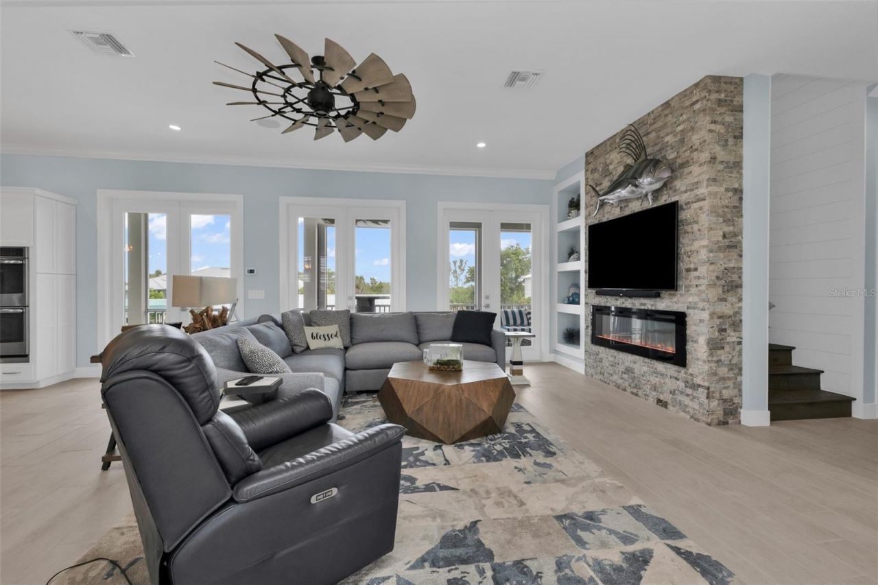 24216 Yacht Club Boulevard, Punta Gorda, FL 33955 Photo