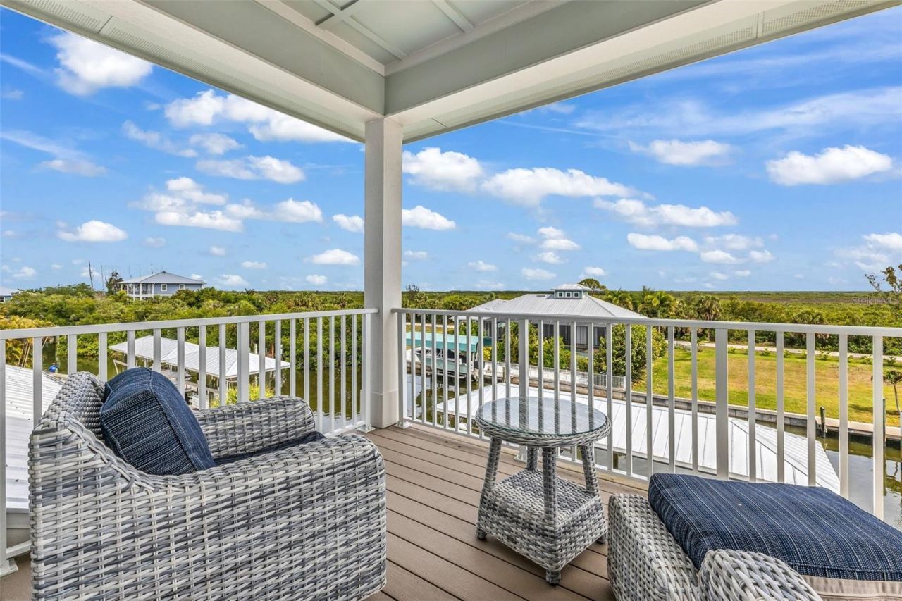 24216 Yacht Club Boulevard, Punta Gorda, FL 33955 Photo