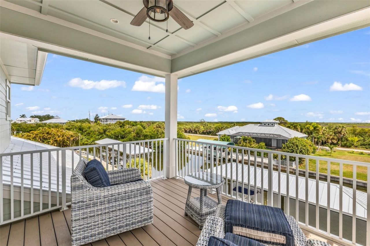24216 Yacht Club Boulevard, Punta Gorda, FL 33955 Photo