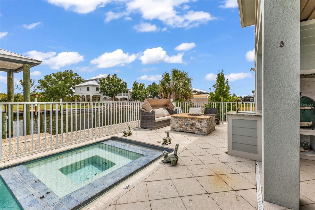 24216 Yacht Club Boulevard, Punta Gorda, FL 33955 Photo
