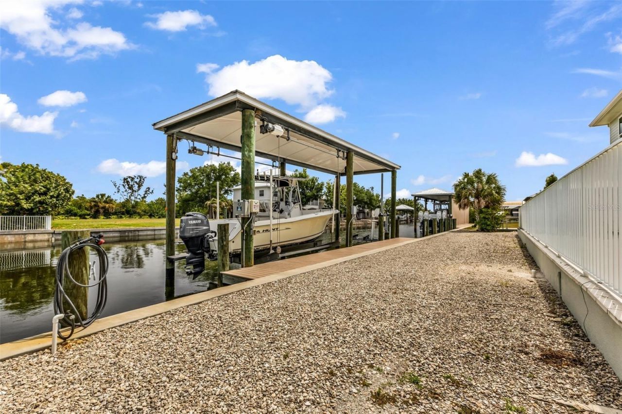 24216 Yacht Club Boulevard, Punta Gorda, FL 33955 Photo