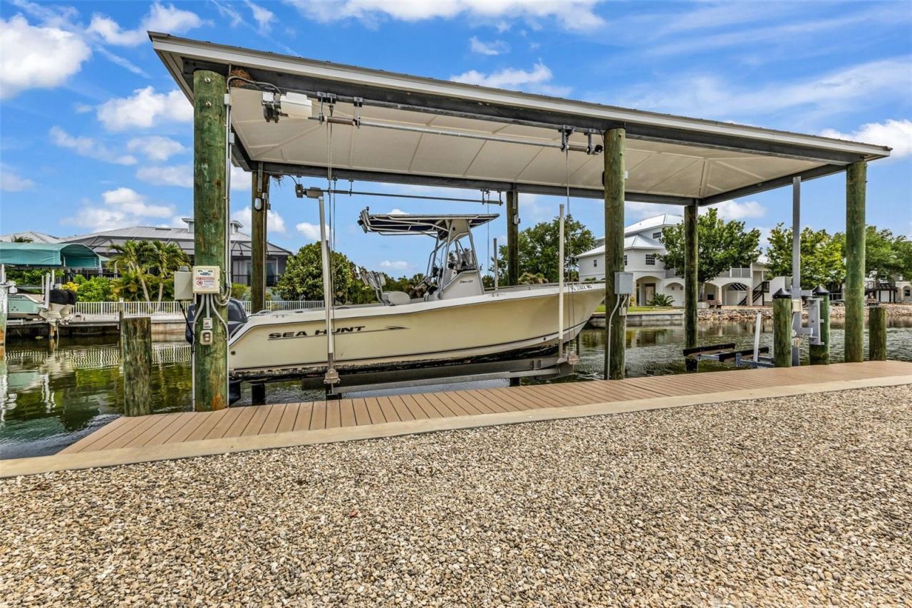 24216 Yacht Club Boulevard, Punta Gorda, FL 33955 Photo