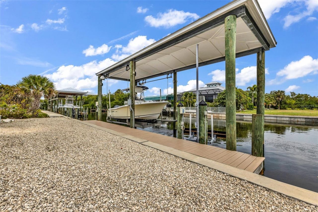 24216 Yacht Club Boulevard, Punta Gorda, FL 33955 Photo