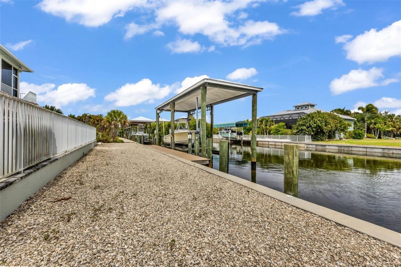 24216 Yacht Club Boulevard, Punta Gorda, FL 33955 Photo
