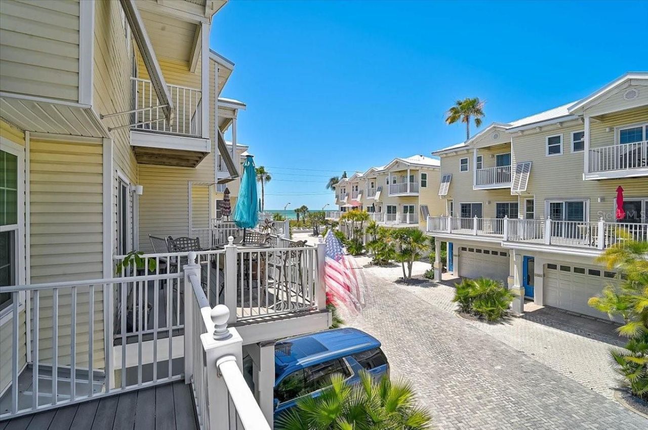 1423 Gulf Drive N, Bradenton Beach, FL 34217 Photo