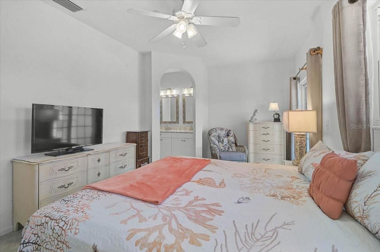 1423 Gulf Drive N, Bradenton Beach, FL 34217 Photo