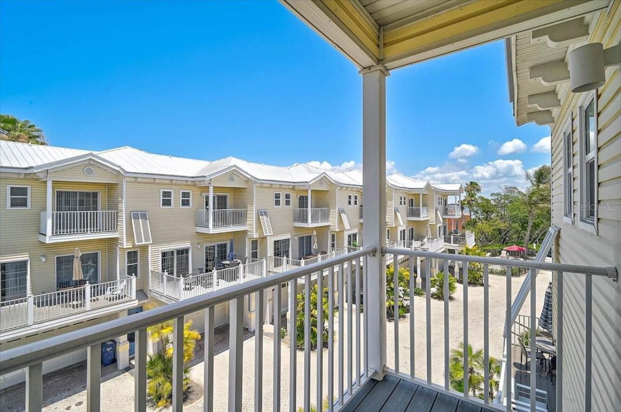 1423 Gulf Drive N, Bradenton Beach, FL 34217 Photo