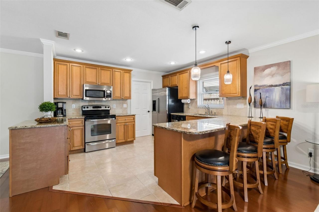 1005 Highgrove Court , Valrico, FL 33596 Photo