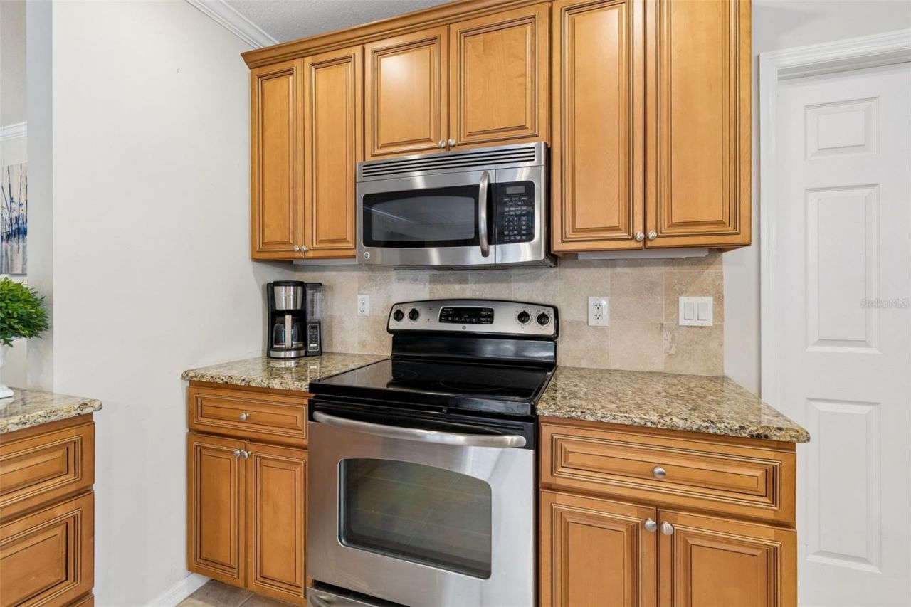 1005 Highgrove Court , Valrico, FL 33596 Photo
