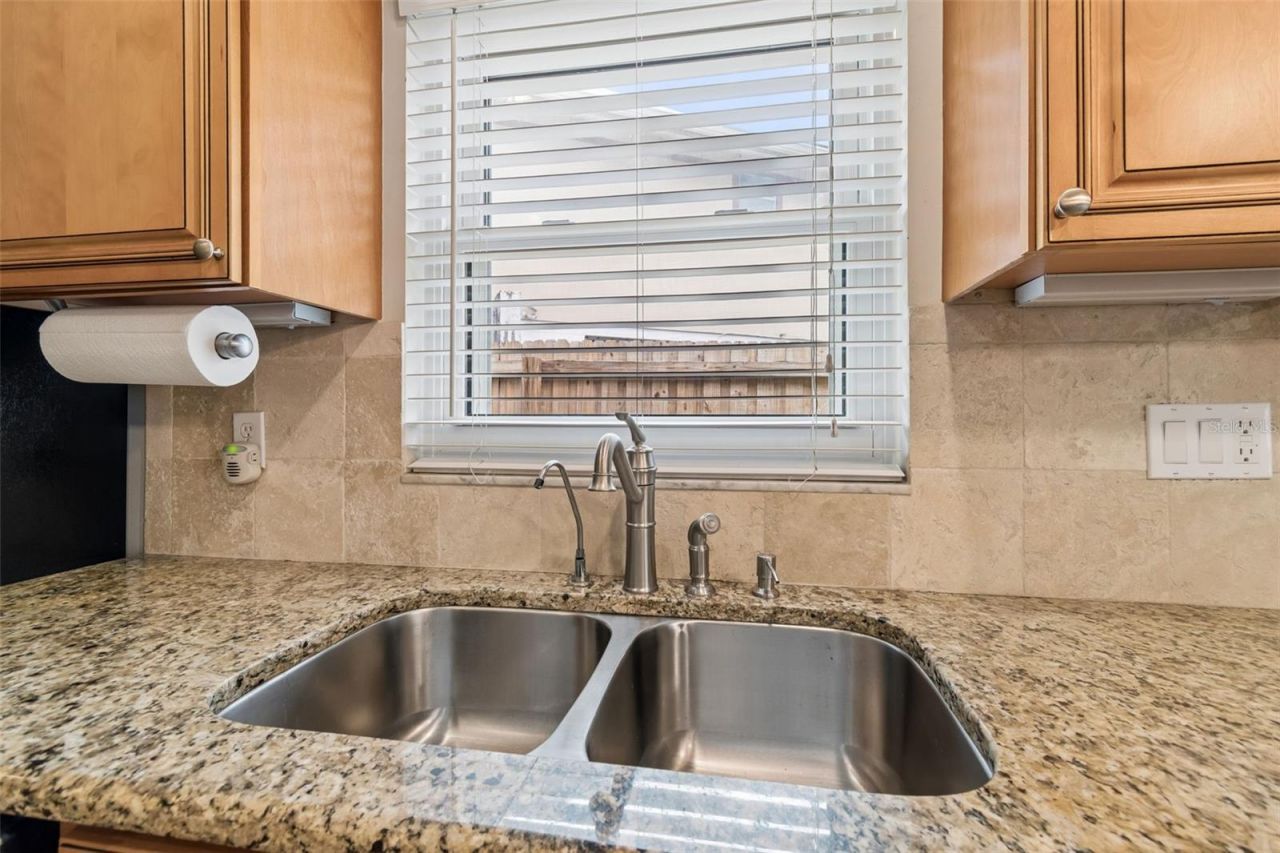 1005 Highgrove Court , Valrico, FL 33596 Photo