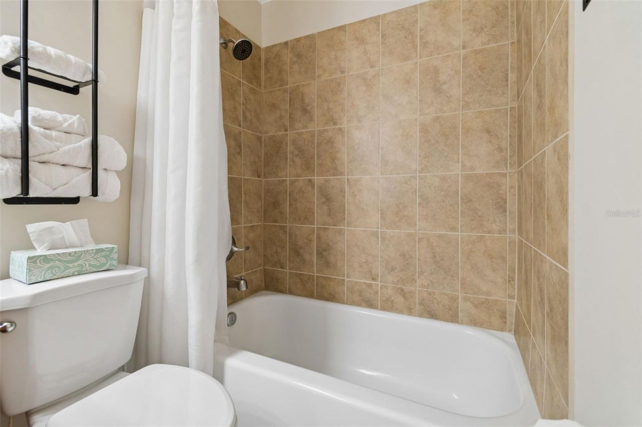 1005 Highgrove Court , Valrico, FL 33596 Photo