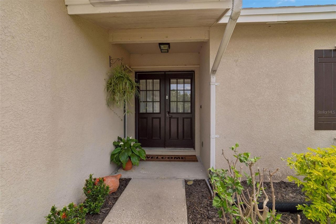 1005 Highgrove Court , Valrico, FL 33596 Photo