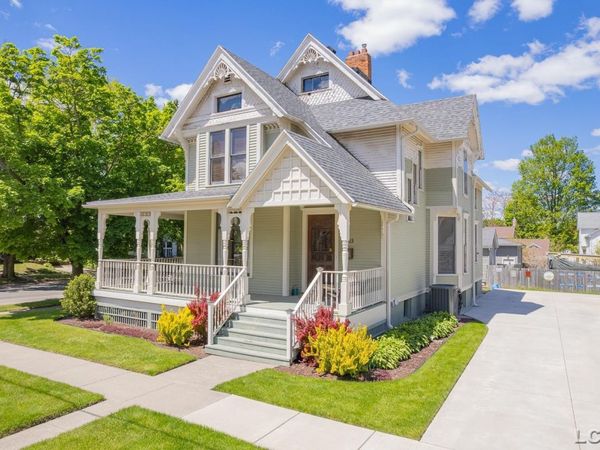 403 N Locust St , Adrian, MI 49221