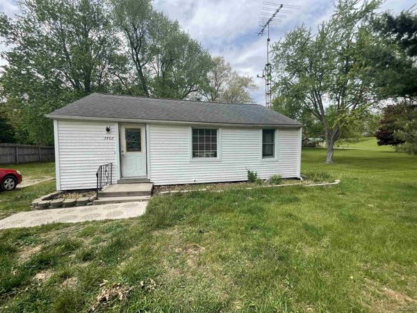 3402 Ogden , Adrian, MI 49221