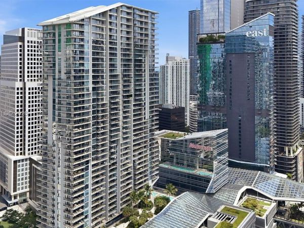 68 SE 6th St , Unit 2702, Miami, FL 33131