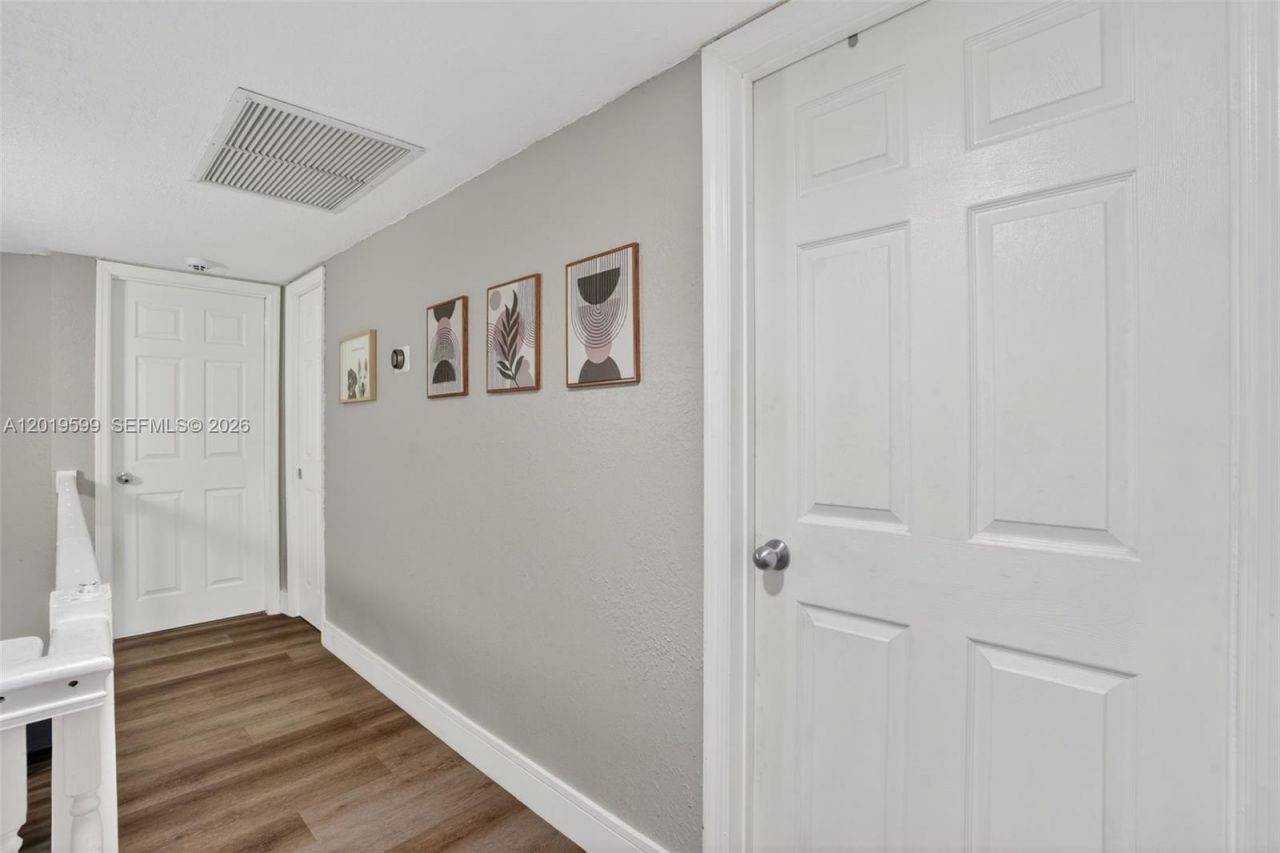 10750 S Golfview Dr , Pembroke Pines, FL 33026 Photo